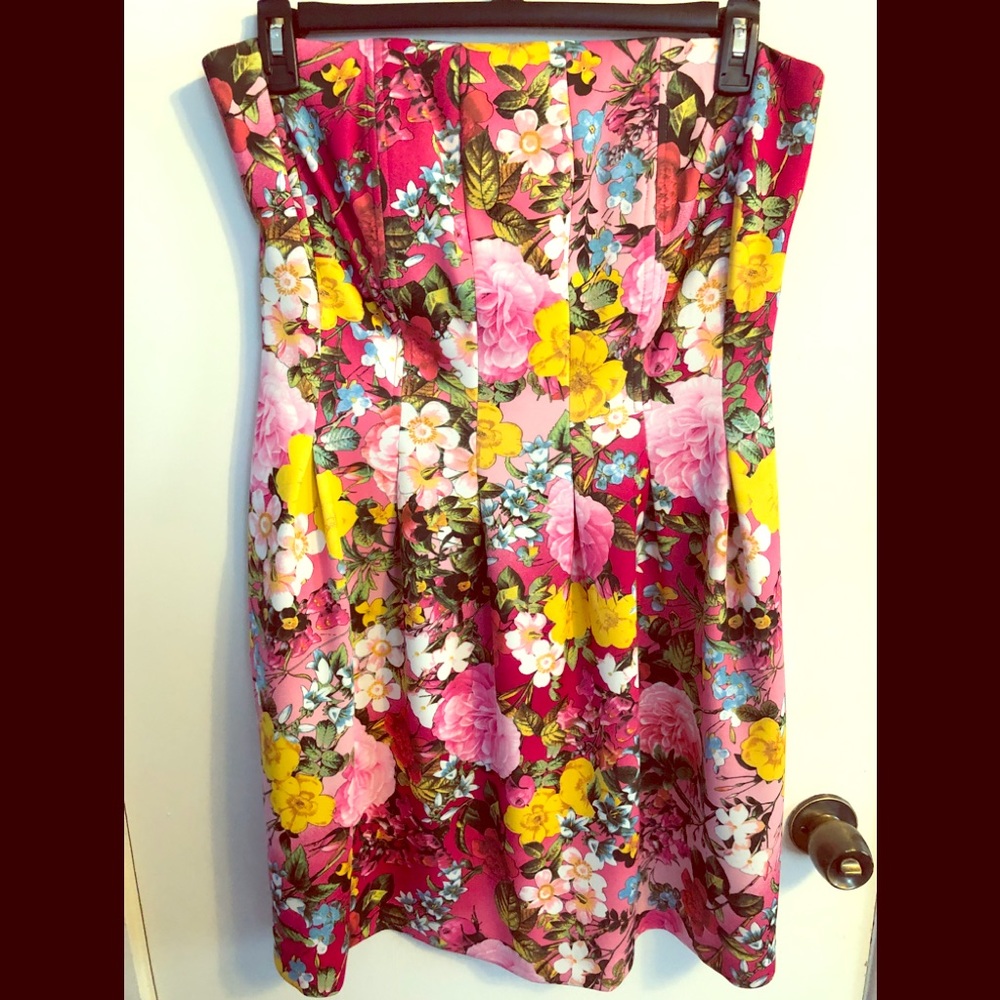 Beautiful Strapless NY&Co Floral Dress!